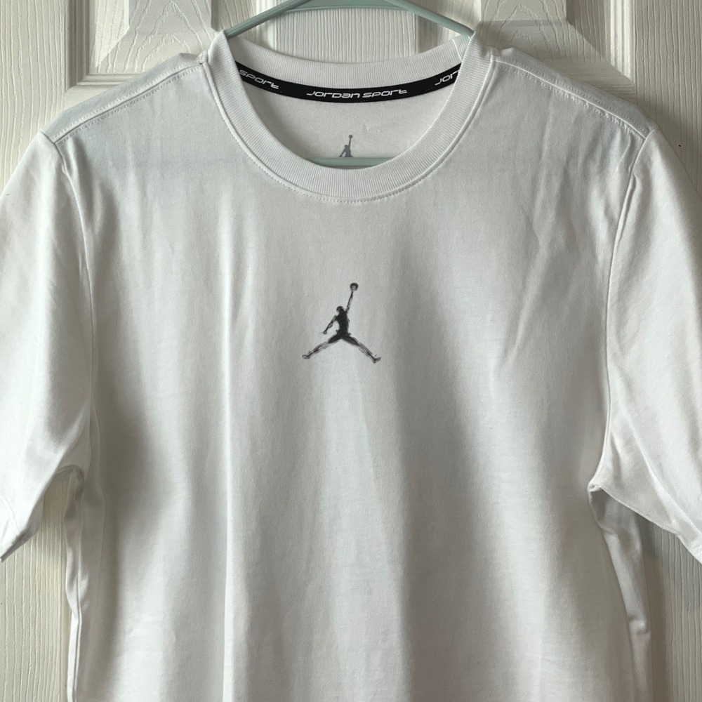 Jordan Sport Dri-FIT T-Shirt Mens XS White Abstract Back Graphic Tee Jumpman Y2k - Picture 2 of 11